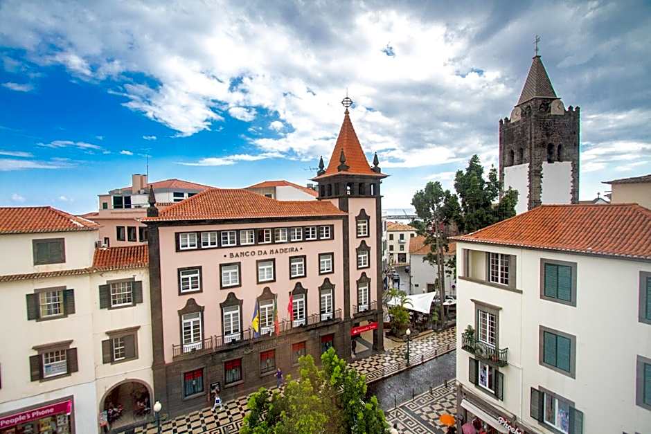 Esmeralda Holidays Apartments