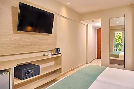 Upper Floor Room with Garden View