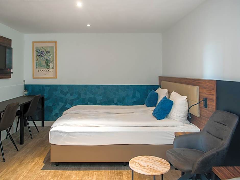 Amsterdam Lake Hotel