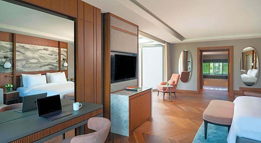 Rixos Sungate Hotel