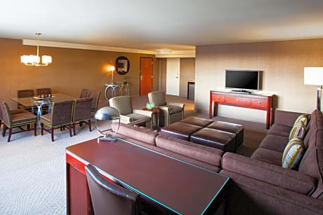 Club level, Presidential Suite, 1 King, Sofa bed