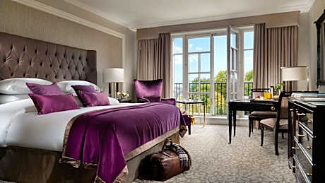 Classic King Room with Balcony