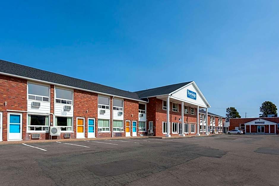 Travelodge by Wyndham Amherst