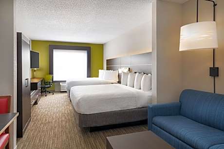 Queen Suite with Two Queen Beds and Sofa Bed