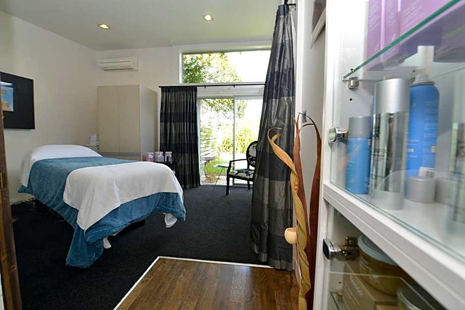 Platinum Lodge & Day Spa