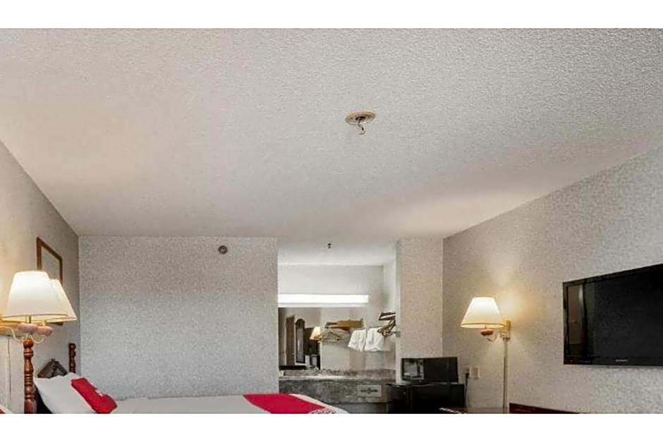 Lonestar Inn & Suites, Erick OK - Hwy 40 BY OYO