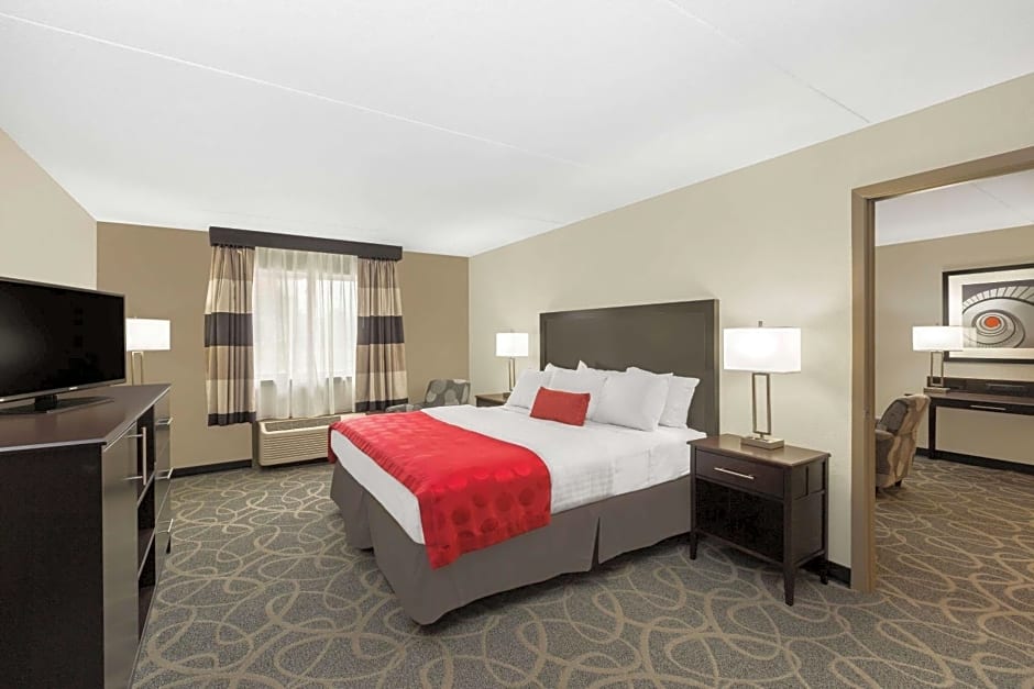 Ramada by Wyndham Des Moines Airport