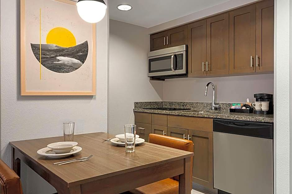 Homewood Suites By Hilton - Charlottesville