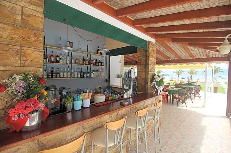 UMBRELLA BEACH APARTMENTs