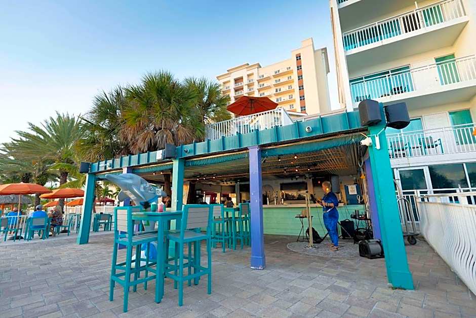 Winter the Dolphin's Beach Club, Ascend Hotel Collection