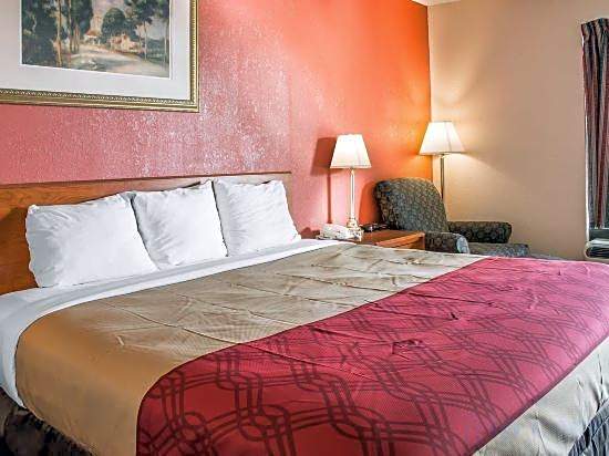 Econo Lodge Madison Airport