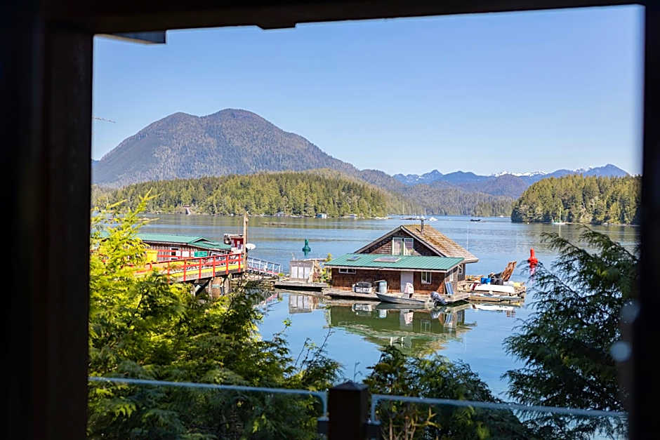 The Shoreline Tofino