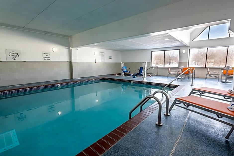 Holiday Inn Express Hotel And Suites Coon Rapids By IHG