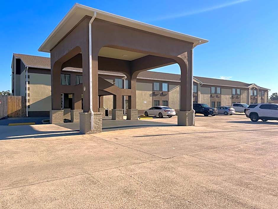 Photo 1 of 27 of Motel 6 Houma, LA