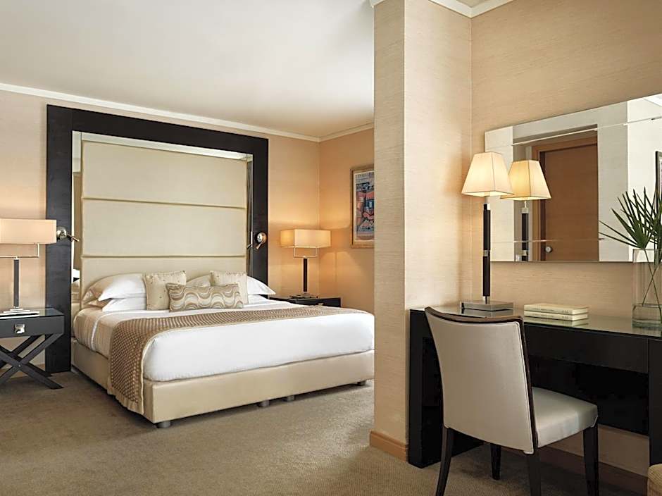 Photo 1 of 11 of Executive Suite
