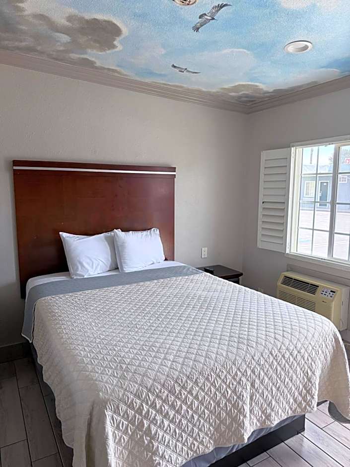 Town House Motel