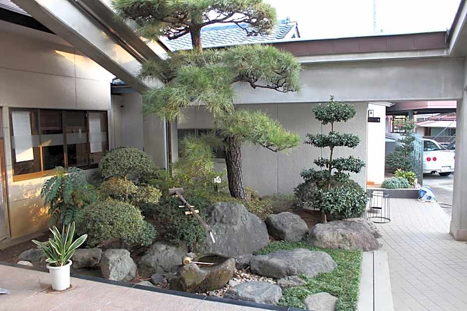 Rakusuien