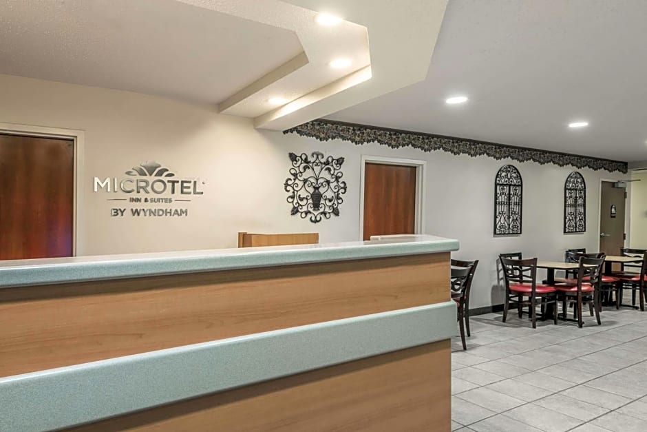 Microtel Inn & Suites By Wyndham Auburn