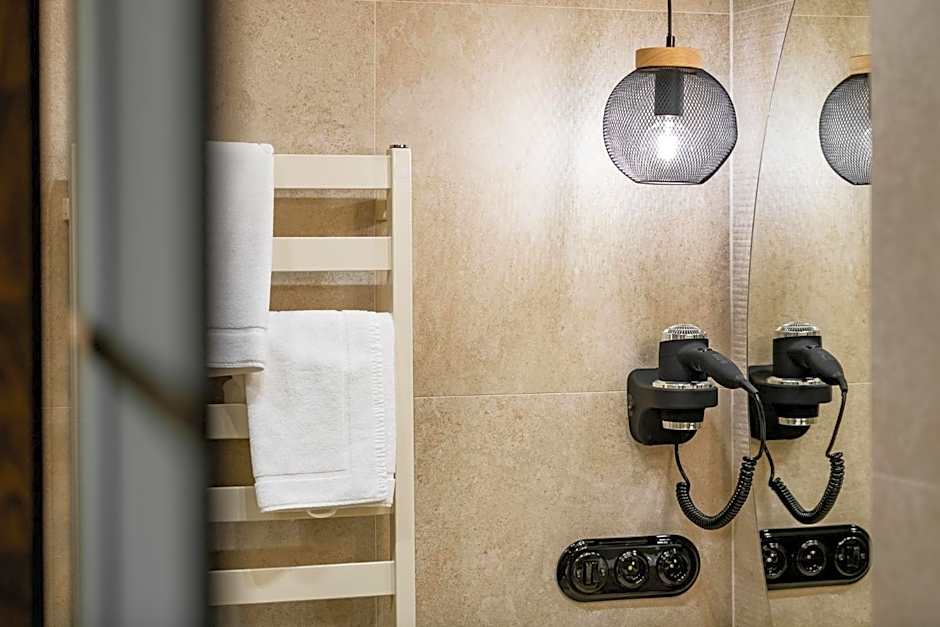 Dwór Bogucin Hotel&Restauracja