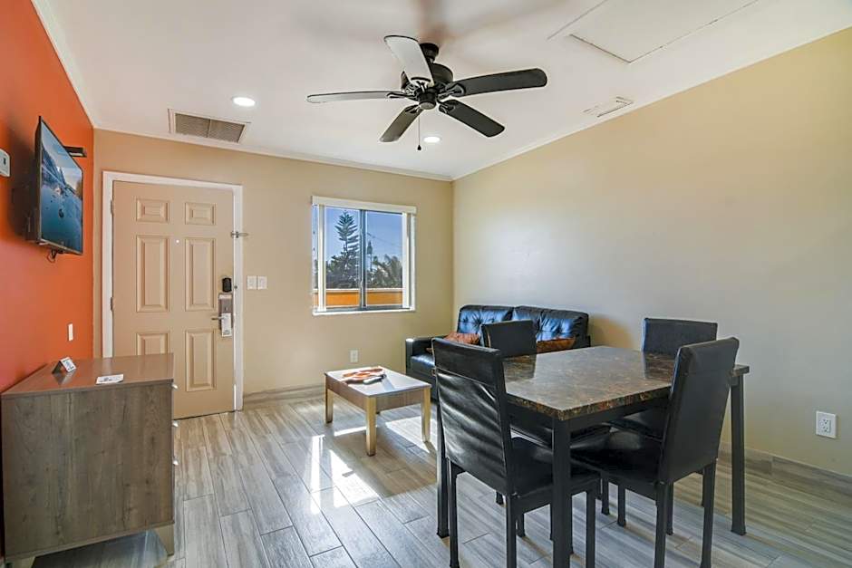 Anthony's on the Beach