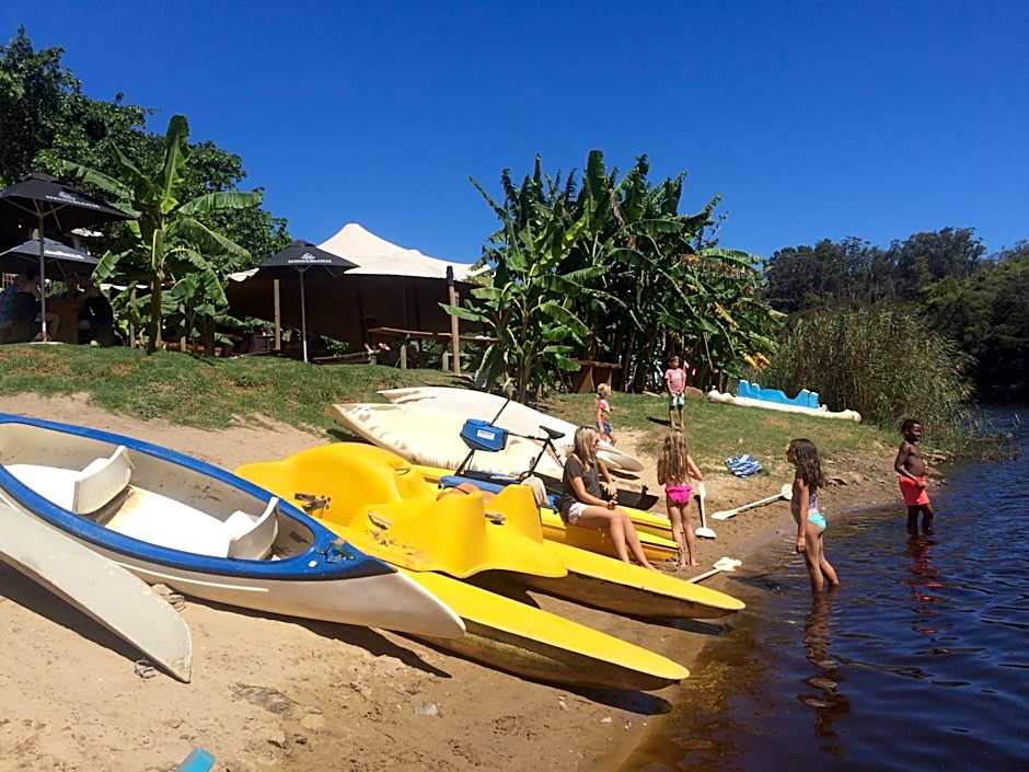 The Riverdeck Accommodation and Backpackers