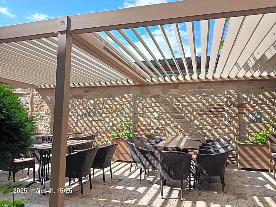 Éjjeli Bagoly Étterem és Panzió