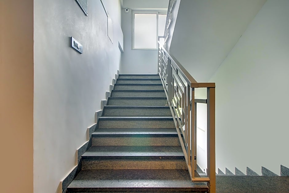 Collection O Avasa Grand