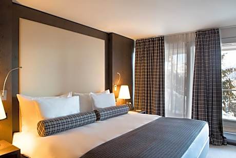 Superior Suite with Mountain View