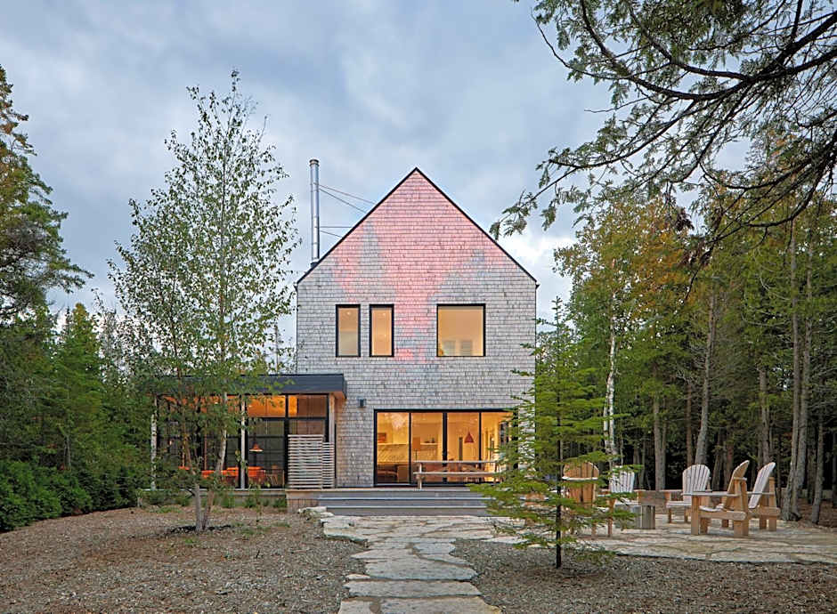 Modern North Bruce Waterfront Lion's Head