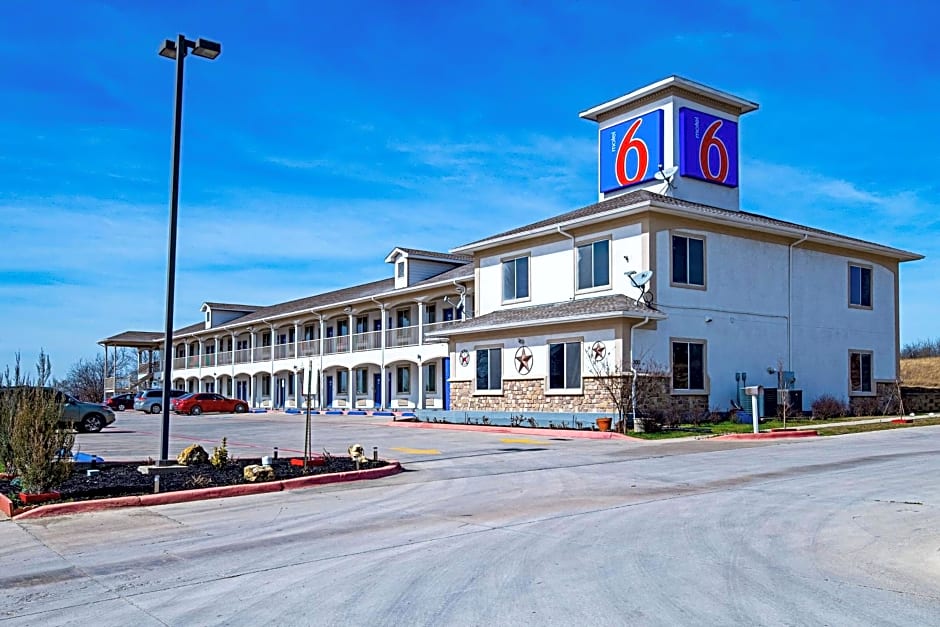 Motel 6-Rhome, TX