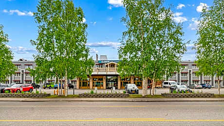 Clarion Hotel & Suites Fairbanks near Ft. Wainwright