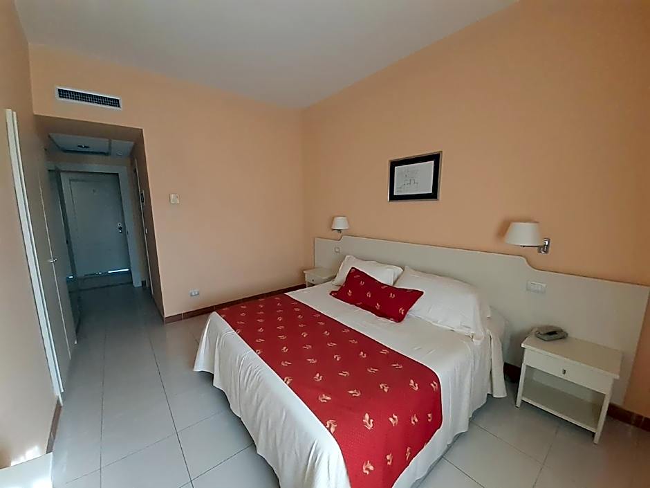 Photo 1 of 5 of Classic 1 Double Bed or 2 Beds