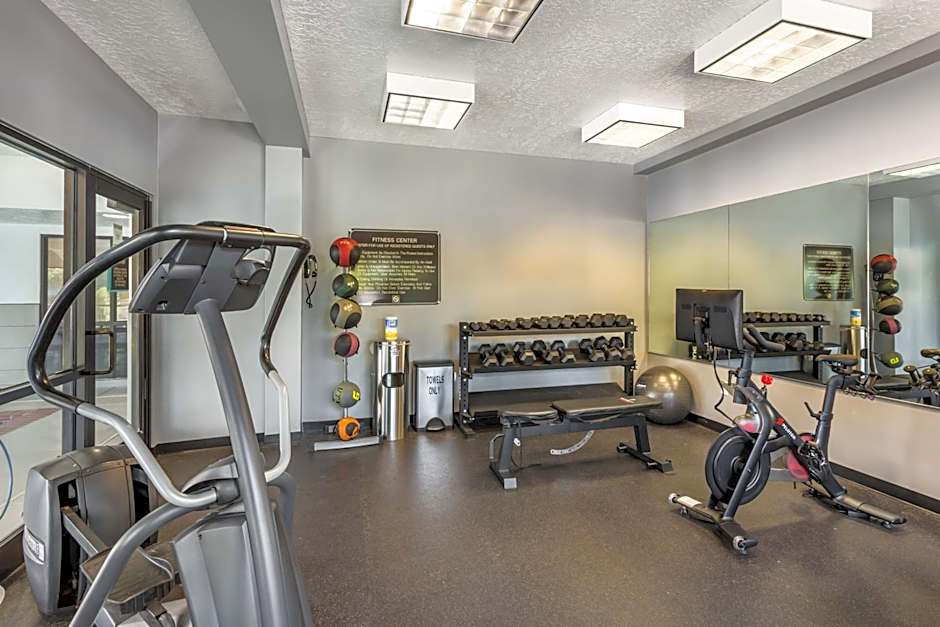 Best Western Plus Cottontree Inn