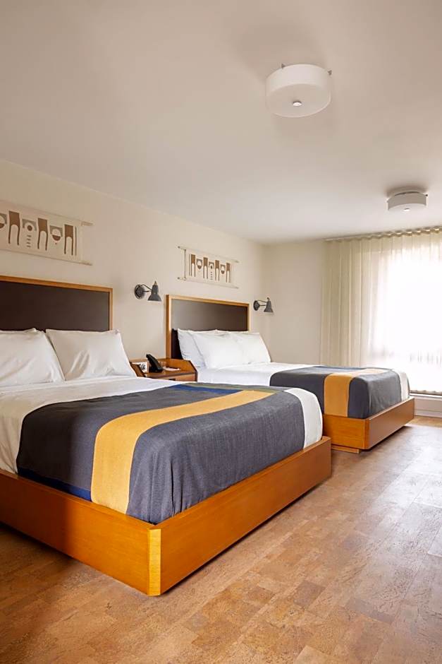 Foto 1 daripada 6 — 2 Queen Beds