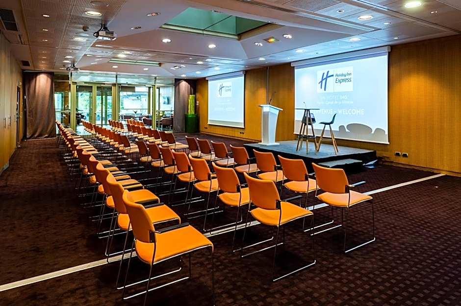 Holiday Inn Express Paris-Canal De La Villette By IHG