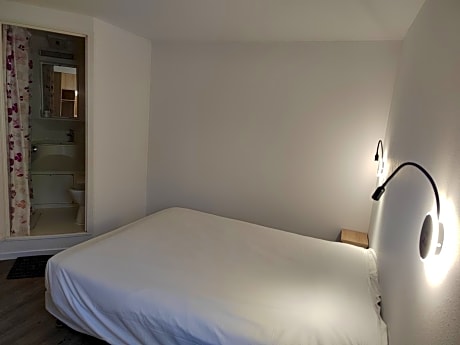 Triple Room with Shower
