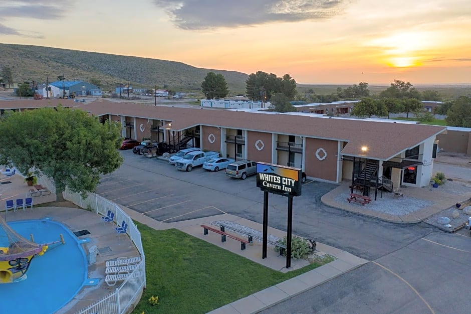 White's City Cavern Inn