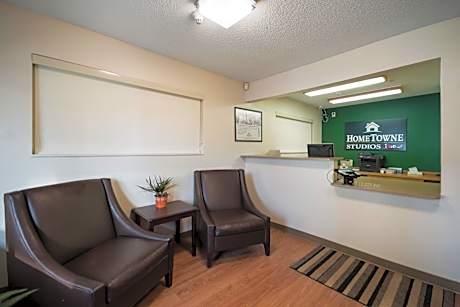 HomeTowne Studios Seattle - Kent/Des Moines