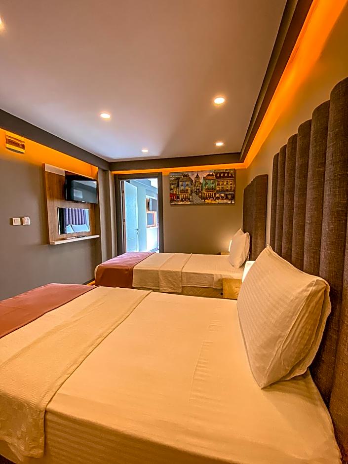 L'opera Deluxe Hotel