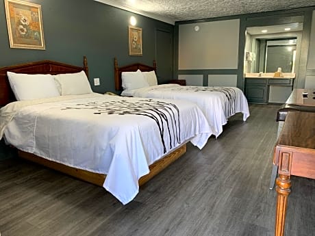Queen Room with Two Queen Beds
