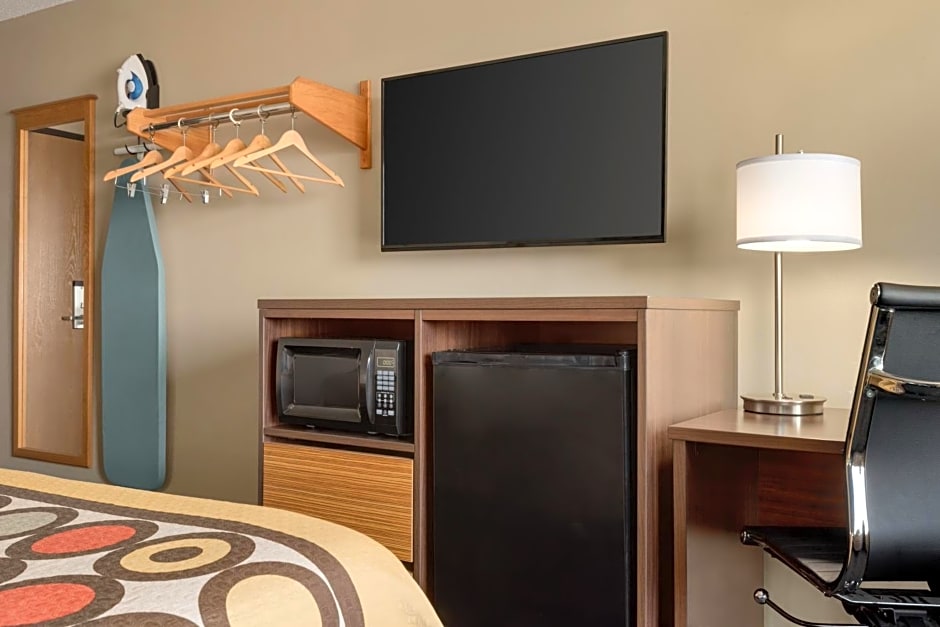 Super 8 by Wyndham Sioux Falls