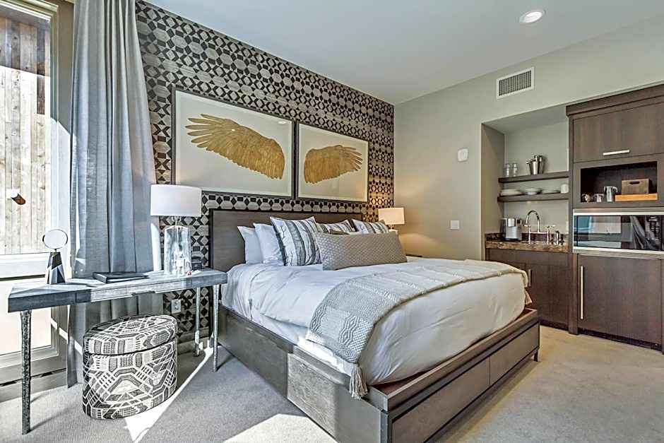 Stein Eriksen Residences