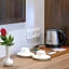 Leo Suites