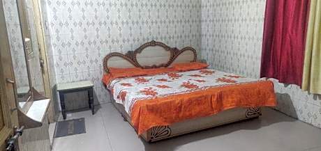 Pandit Niwas by MTMC 