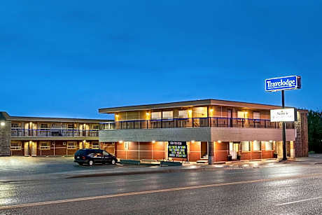 Travelodge by Wyndham Dawson Creek