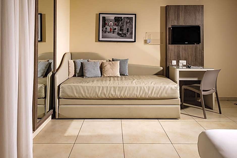 115 The Strand Hotel by NEU Collective