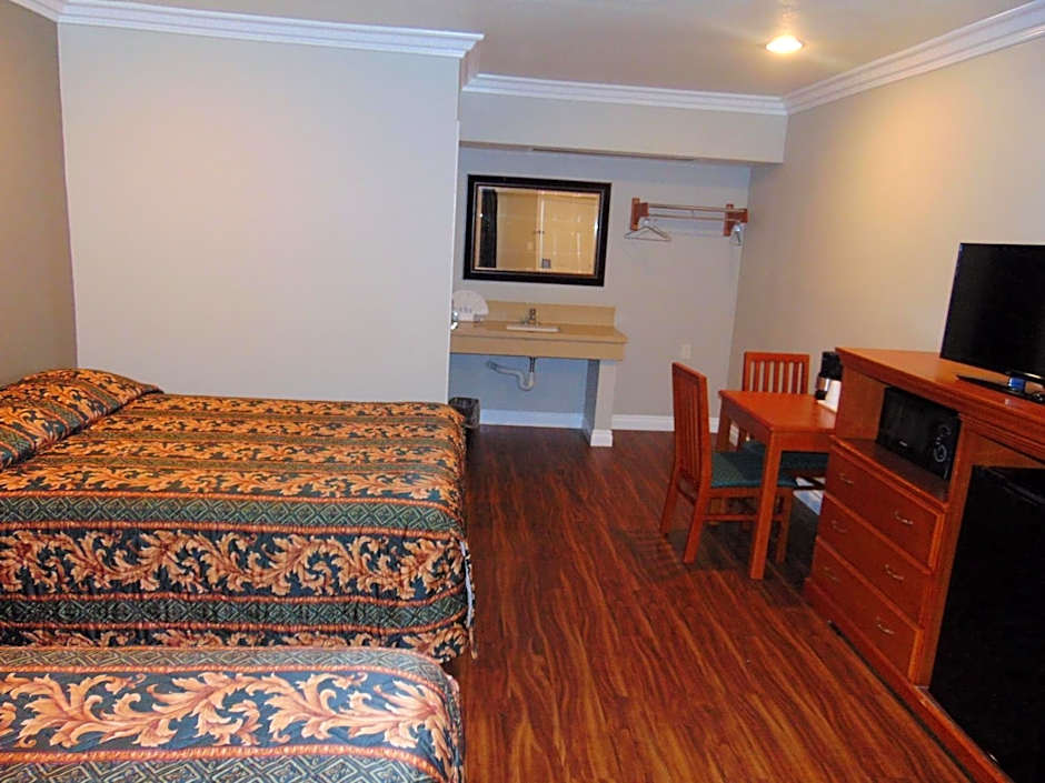 West Coast Inn Santa Ana