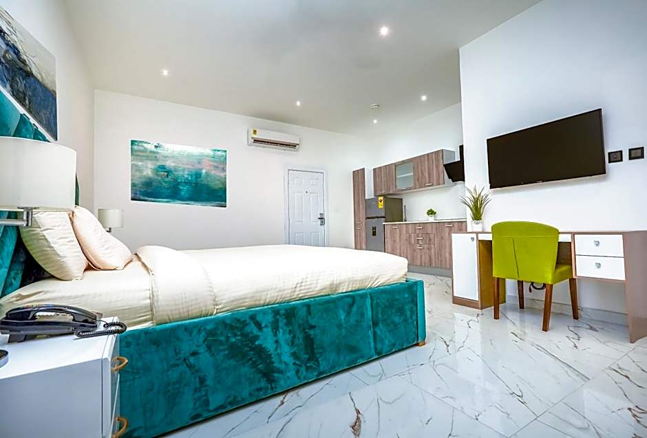 Photo 1 of 8 of Panoramic Executive Suite