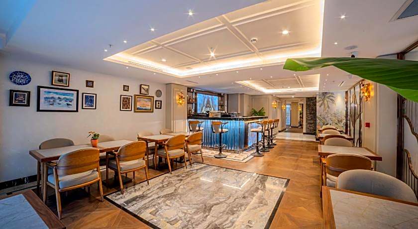 Grand Hilarium Hotel