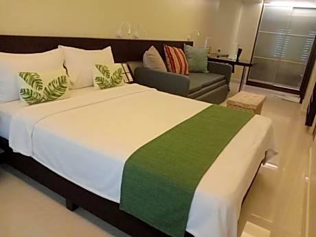 Executive Loft Garden View